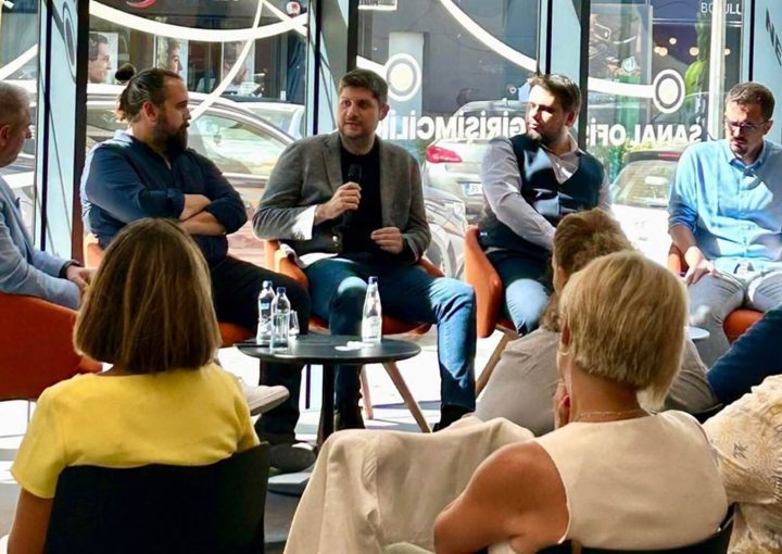 Kurucu Ortaklarımızdan Berkan Şirin, İzmir’de İzQ Girişimcilik ve İnovasyon Merkezi’nde Gerçekleşen Panele Konuşmacı Olarak Katıldı